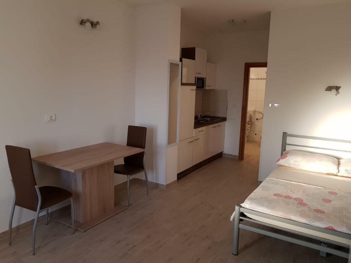 Studio Apartment Matija Ποντστράνα Εξωτερικό φωτογραφία